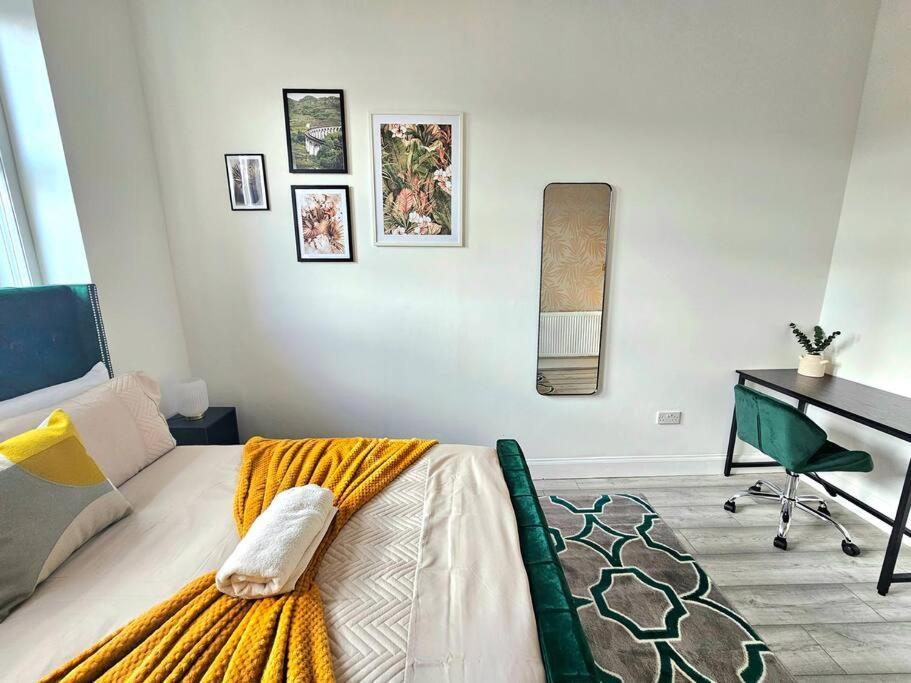 Spacious Haven With Free Parking Glasgow Exteriér fotografie