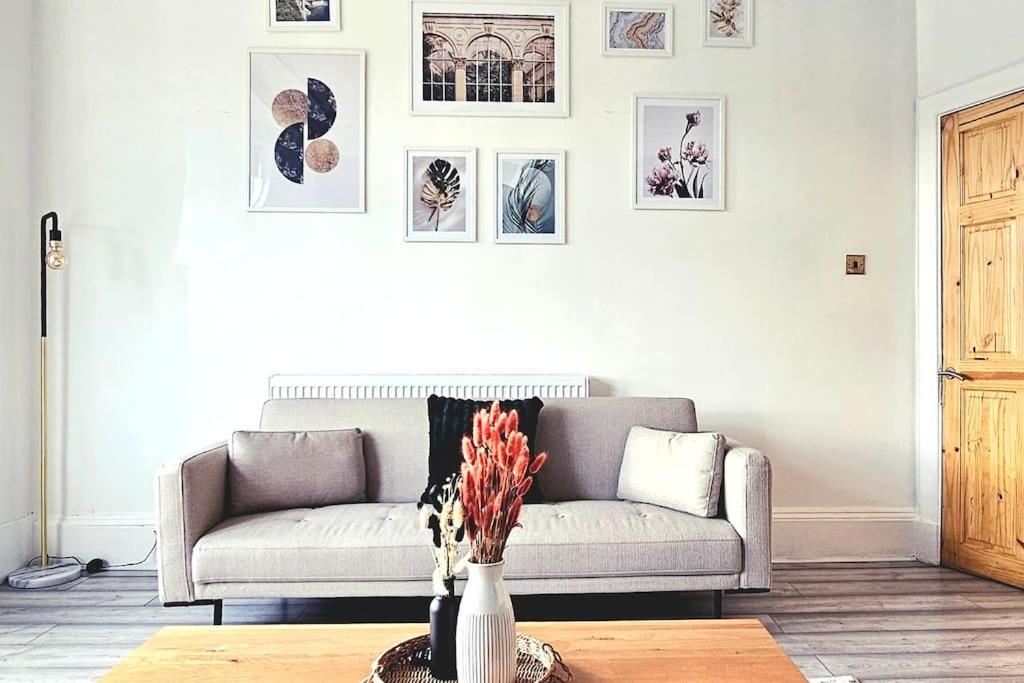Spacious Haven With Free Parking Glasgow Exteriér fotografie