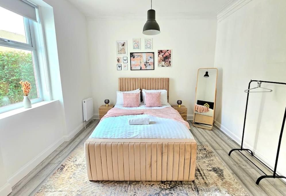 Spacious Haven With Free Parking Glasgow Exteriér fotografie